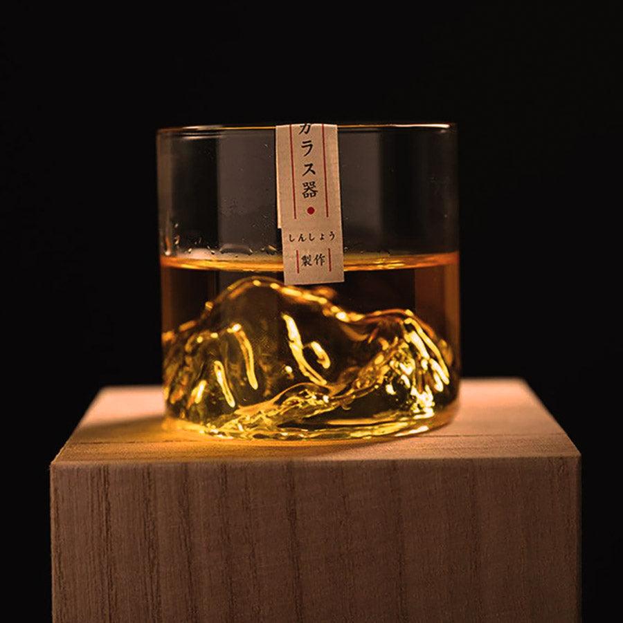 http://thewhiskyglassco.com/cdn/shop/products/asama-the-whisky-glass-co-1.jpg?v=1662834971